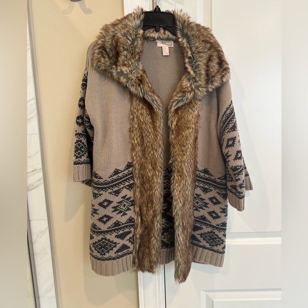 Forever 21 Tribal Faux Fur Sweater Size Small
